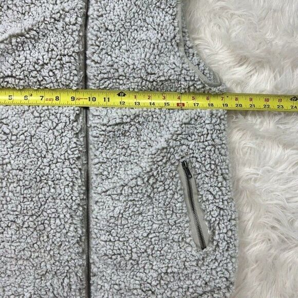 Thread Supply Womens Sherpa Vest Full Zip Size XS Pockets Oatmeal Fluffy Fleece - Picture 6 of 10